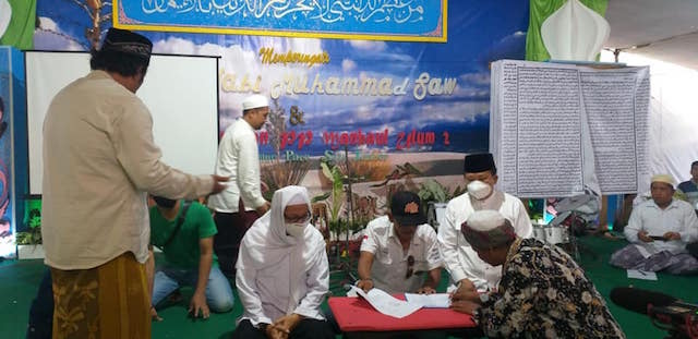 Paslon Nomor Urut 2, Haji Hendy-Gus Firjaun Tandatangani Tolak Eksploatasi Tambang di Silo